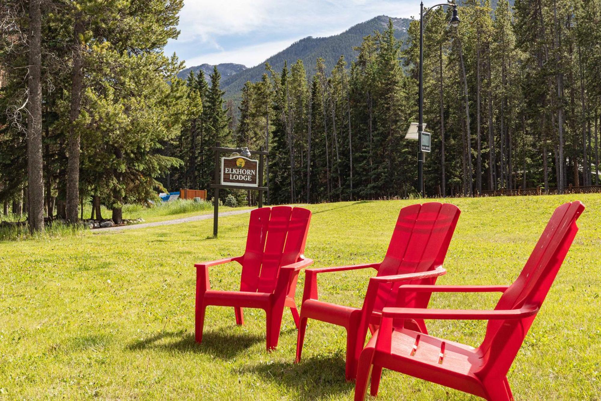 Elkhorn Lodge Vacation Rentals Banff Exterior photo